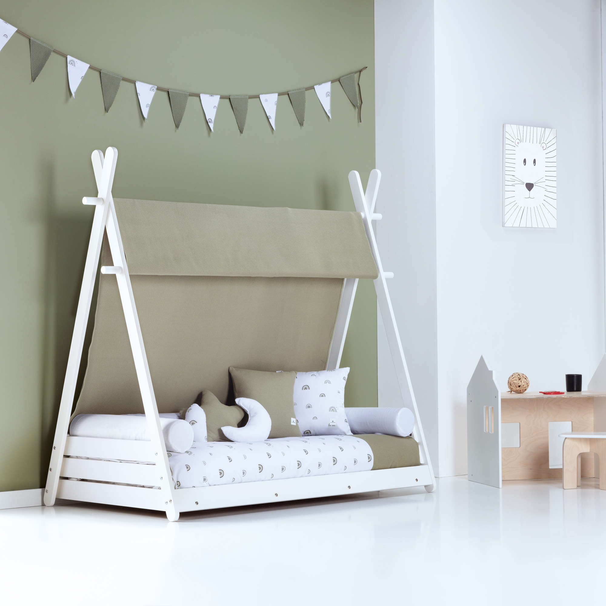 Cama Montessori con barrera blanco lacado 70x140cm ▻ Infantdeco