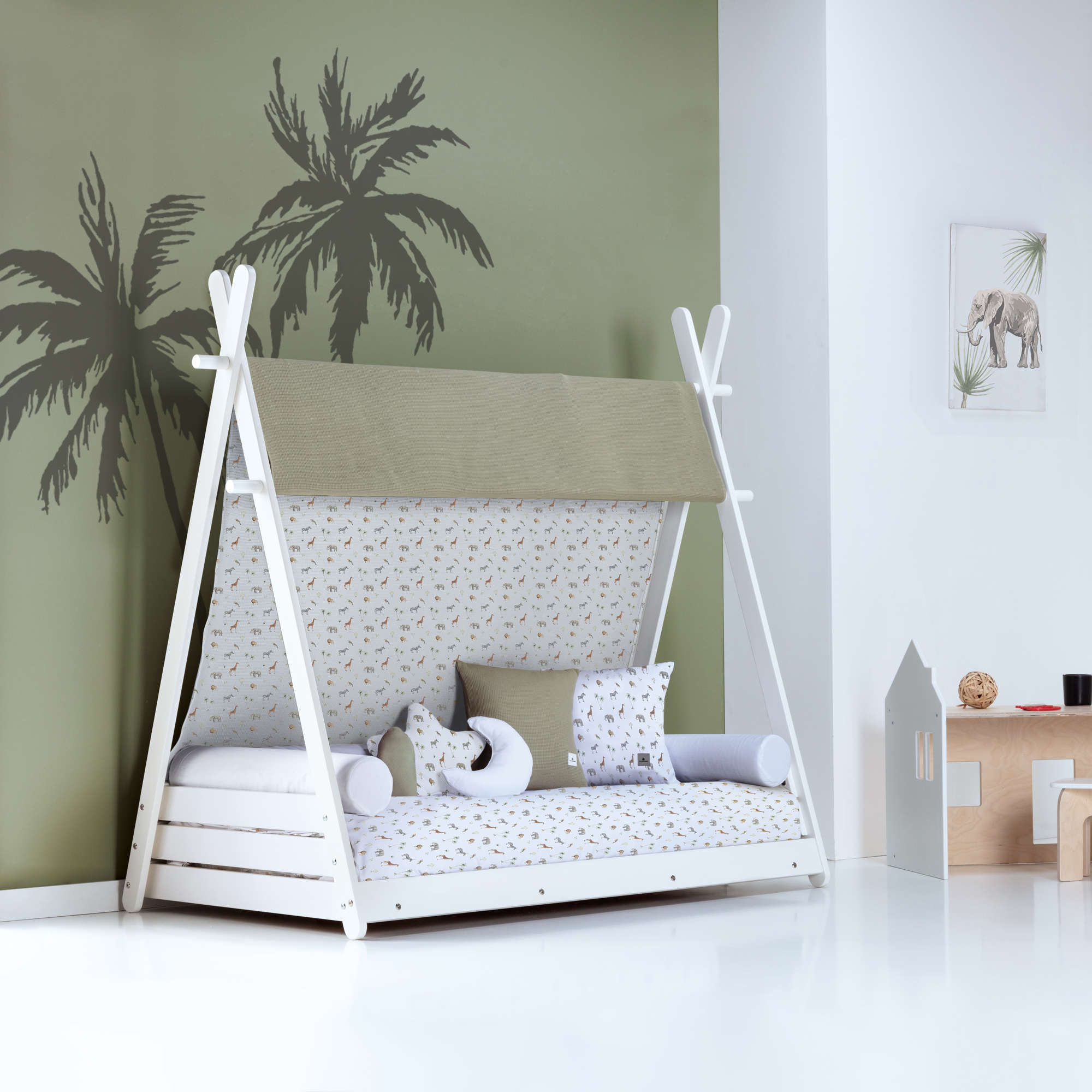 Lit-cabane d'enfant Montessori 70x140 cm avec linge de lit imprimé