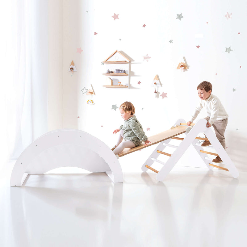 Triángulo Pikler educativo de escalada para niños, para aprendizaje y desarrollo motriz montessori blanco