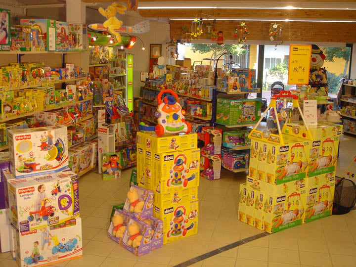 Interior tienda Kinder & Co