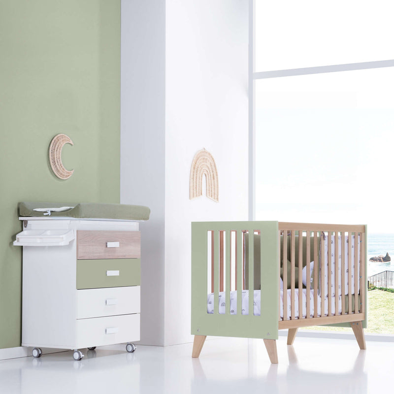 Muebles de bebé en color verde-oliva