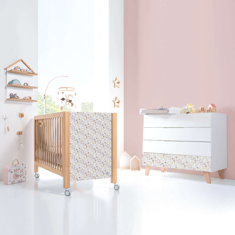 Cot 60x120 cm in wood with pink flowers sticker on headboard · Ombra Liberty