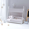 Withe Montessori bed 70x140 cm with grey bedding · Homy