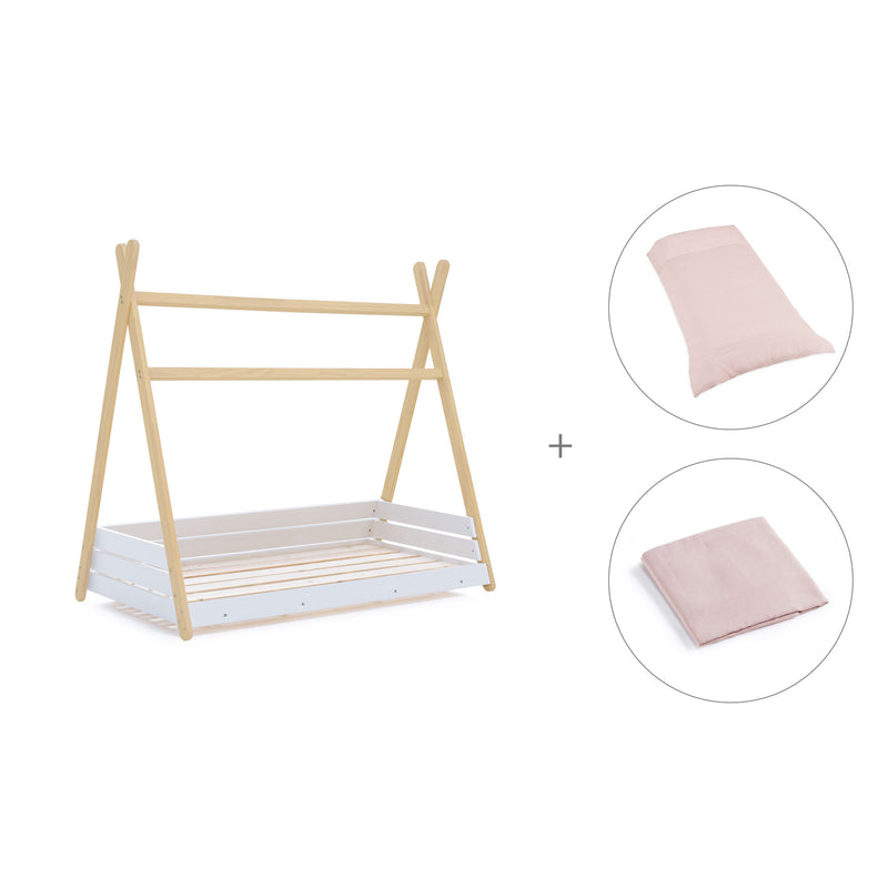 cama montessori con forma de cabaña hecha con madera