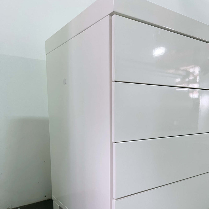 REMODELADO - Mesa de centro infantil com 4 gavetas branco brilhante · QM418-2300E