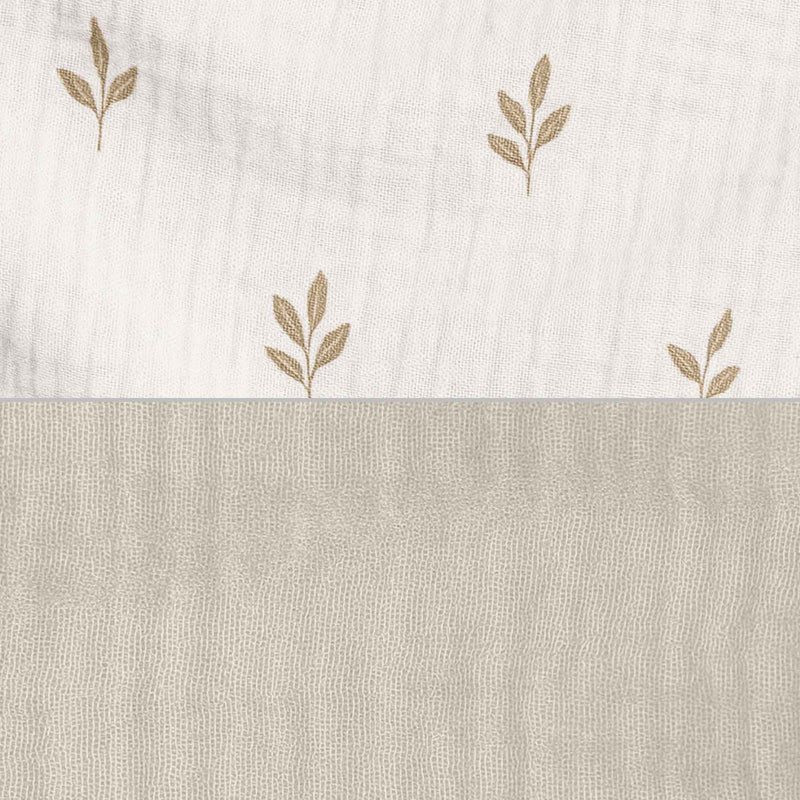 Wooden Montessori bed 70x140 cm with beige bedding · Homy Life