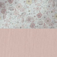 Withe Montessori bed 70x140 cm with pink flowers bedding · Homy