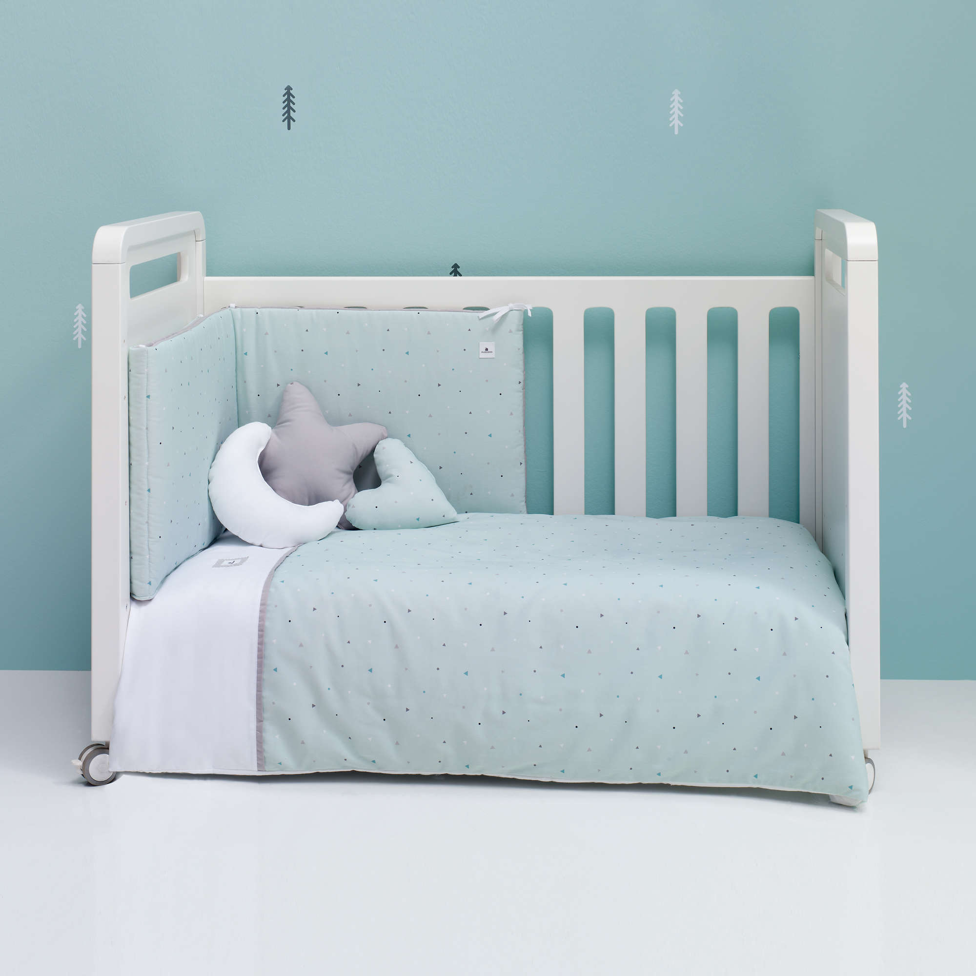 Duvet and cot bumper set in mint green and grey